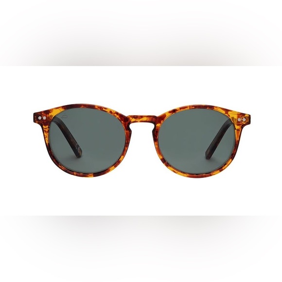 Privé Revaux Accessories - NWOT Privé Revaux THE MAESTRO METAL SUNGLASSES Tortoise/Medium